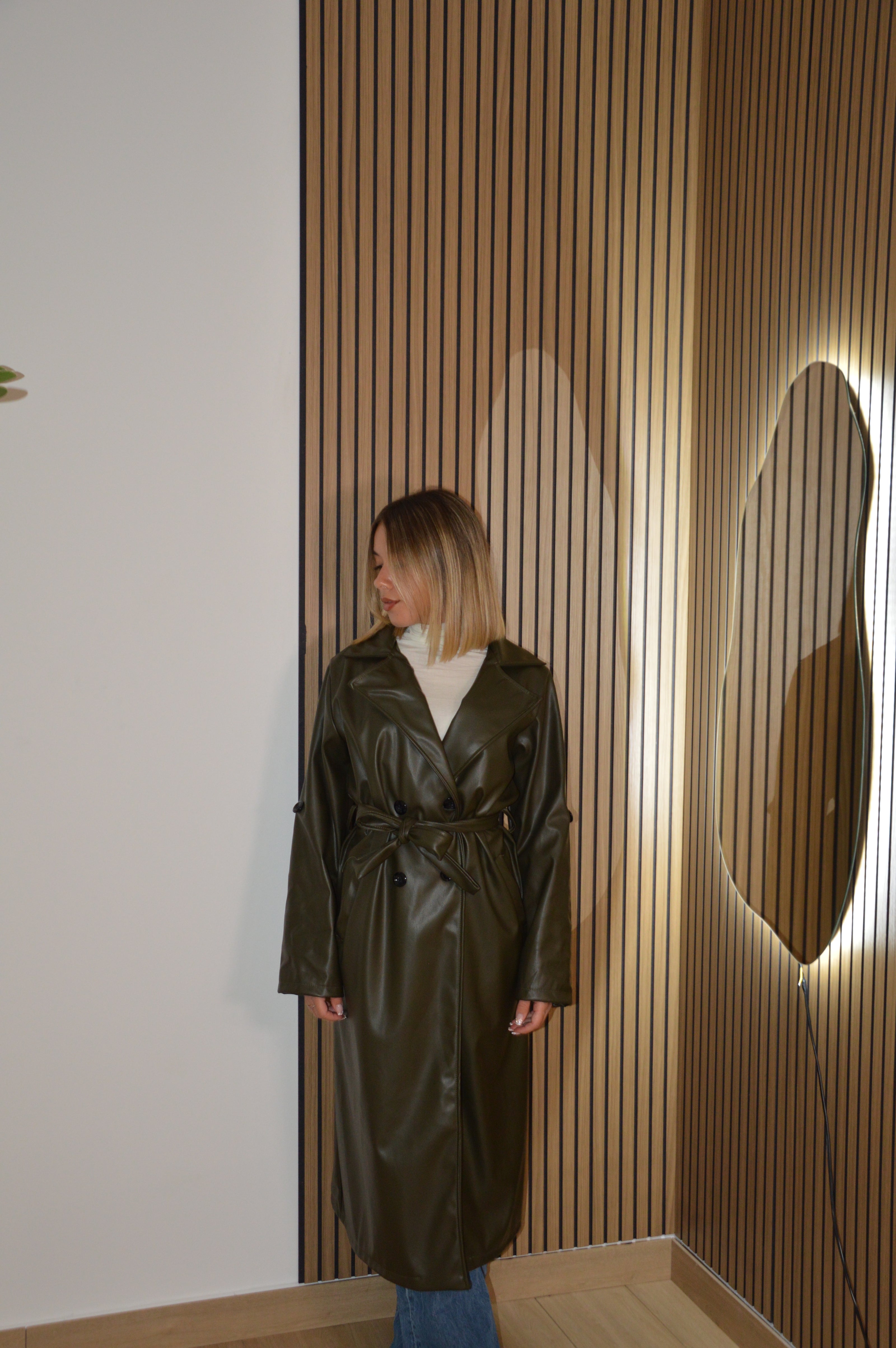 TRENCH DIVA